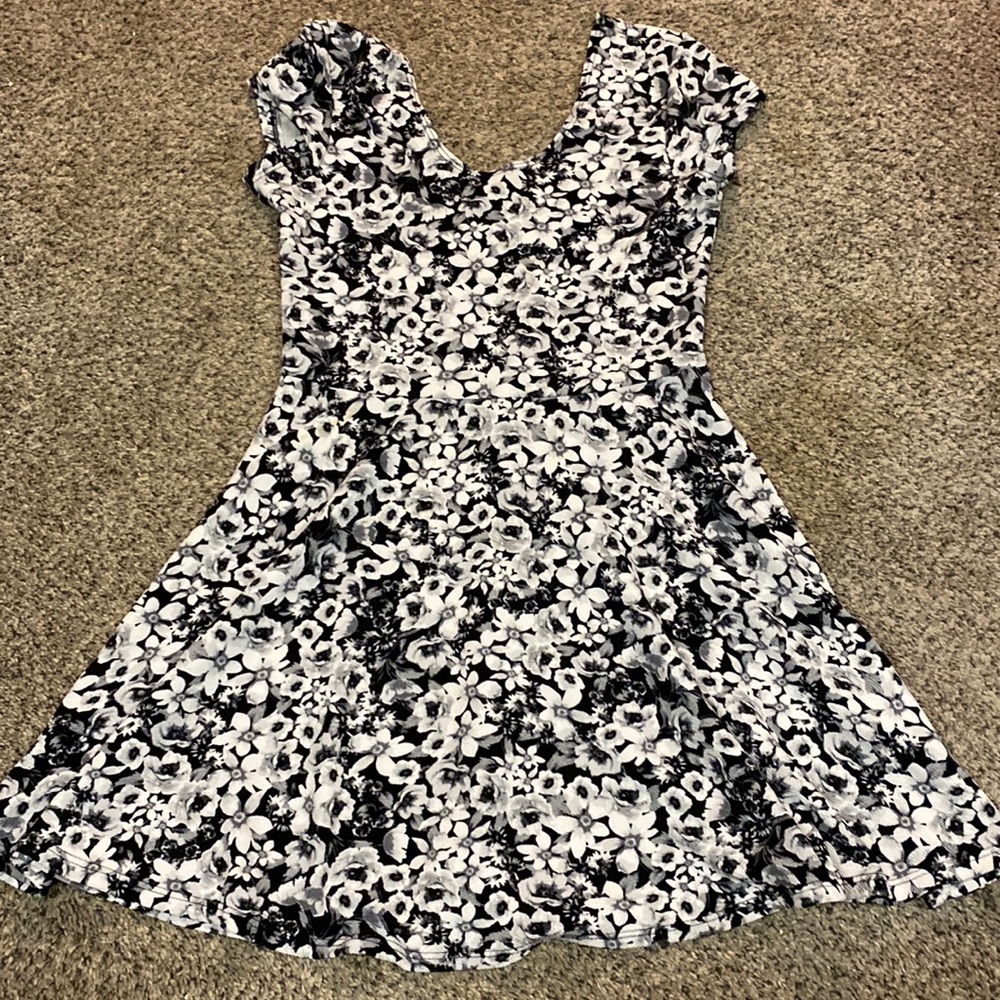 Women’s s/m 90’s Skater Dress